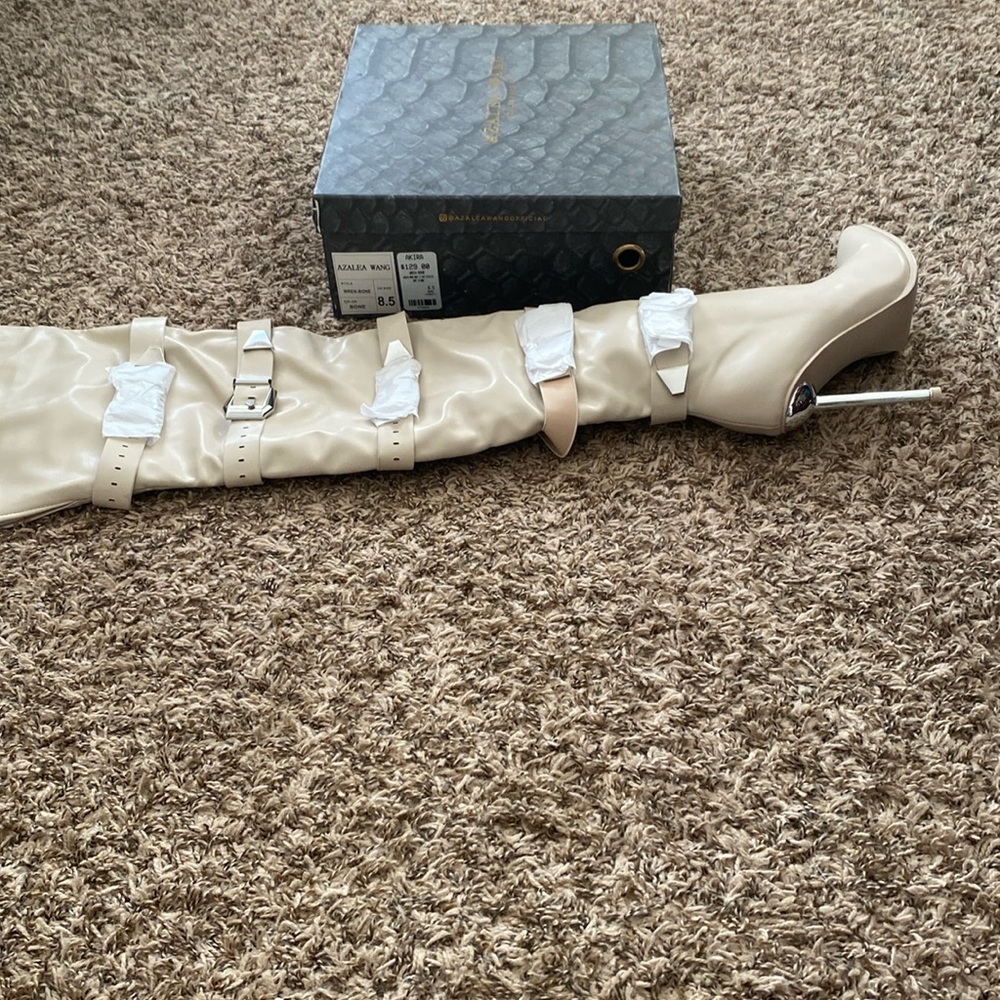 Women brand new heel boots